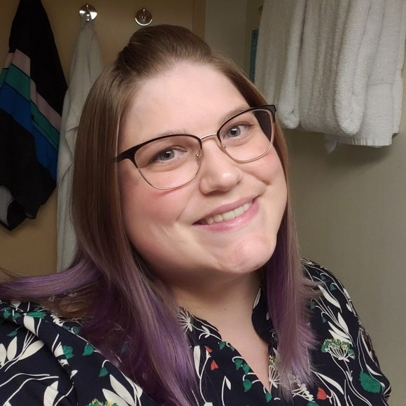 Meet your Posher, Ashley - Picture 1 of 1